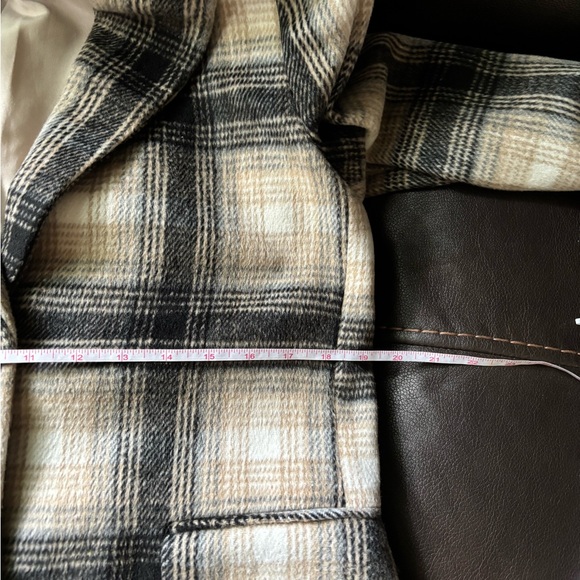 Black and Cream Plaid Blazer - Picture 8 of 10